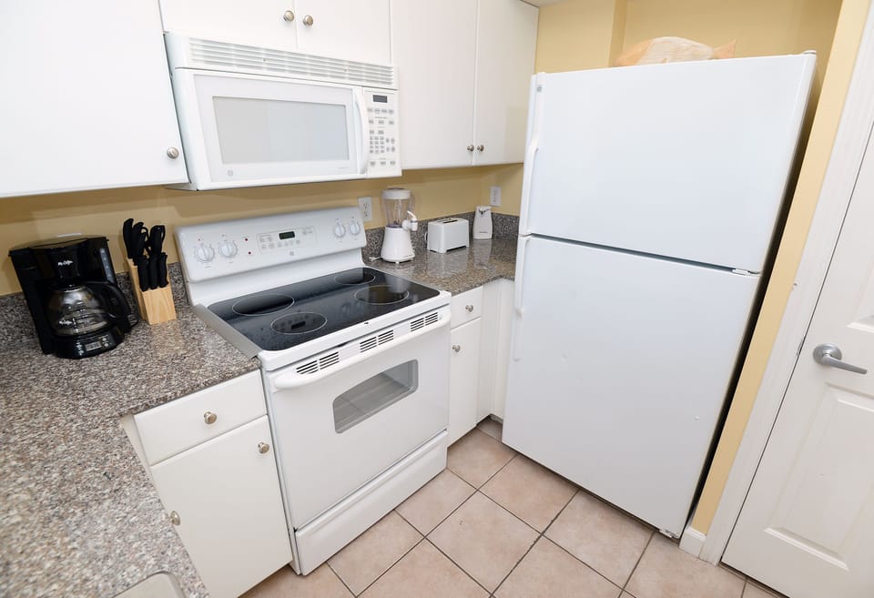 Full Kitchen