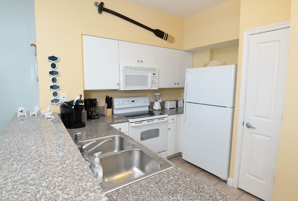 Full Kitchen