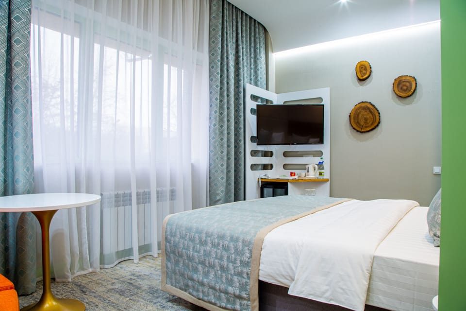 Standard Double or Twin Room | Hypo-allergenic bedding, minibar, in-room safe, blackout drapes