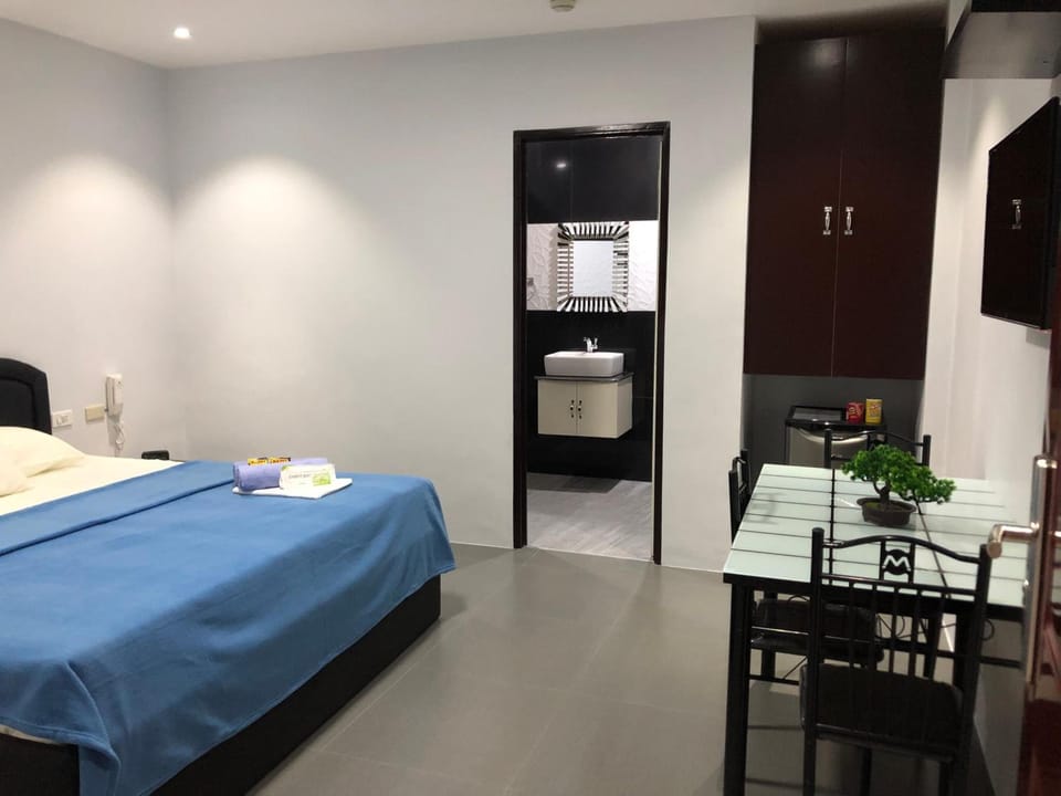 Minibar, in-room safe, blackout drapes, soundproofing