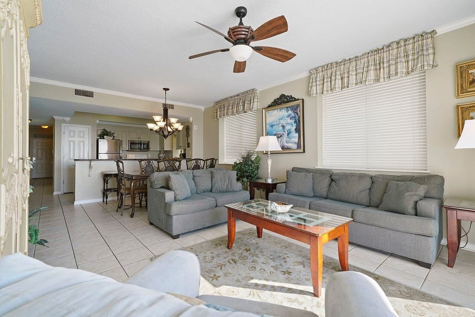 Majestic Sun 1001B - Miramar Beach - Living Room, Dining Room & Kitchen