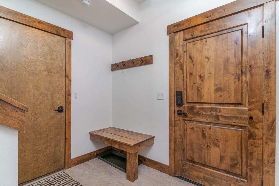 Entry Way - Garage Door & Front Door.