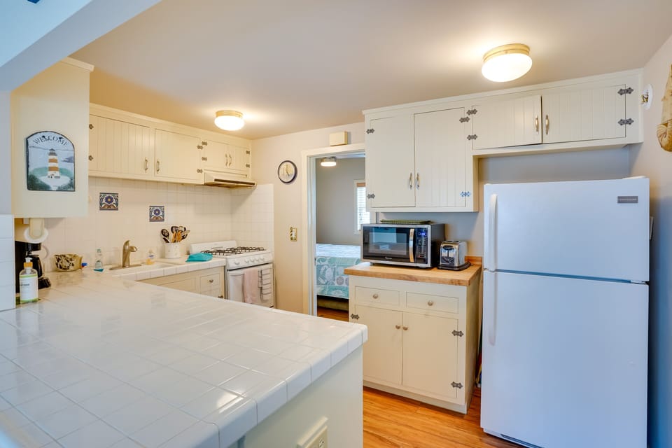 Kitchen | Cooking Basics | Bar Seating