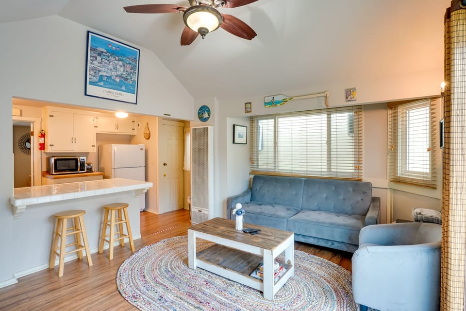 Interior | Open Floor Plan | Free WiFi