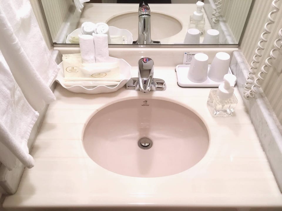 Deluxe Twin Room, Smoking (Minimum 2 Occupancy) | Room amenity