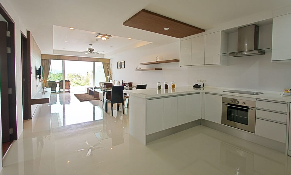 2 Bedroom Penthouse Pool Suite | Premium bedding, pillowtop beds, minibar, in-room safe