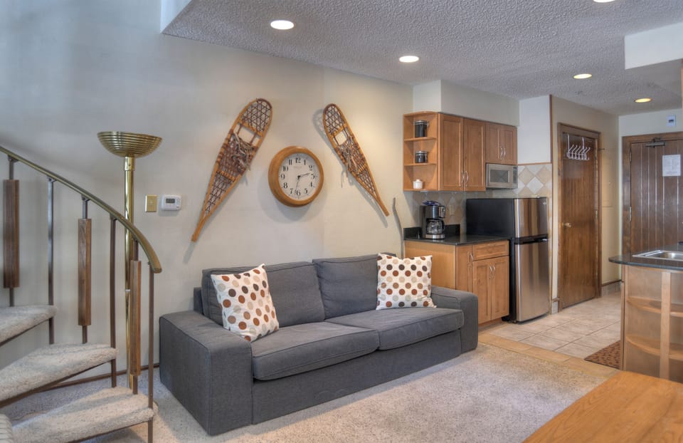 Multiple Seating Areas, Sleeper Sofa