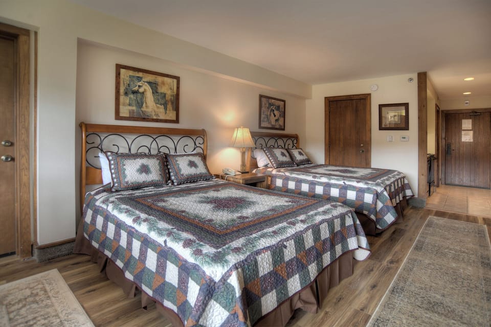 Two Queen Beds