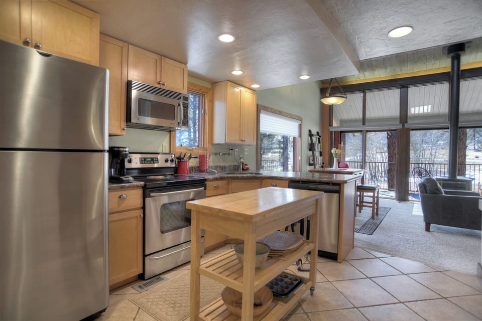 Full Kitchen