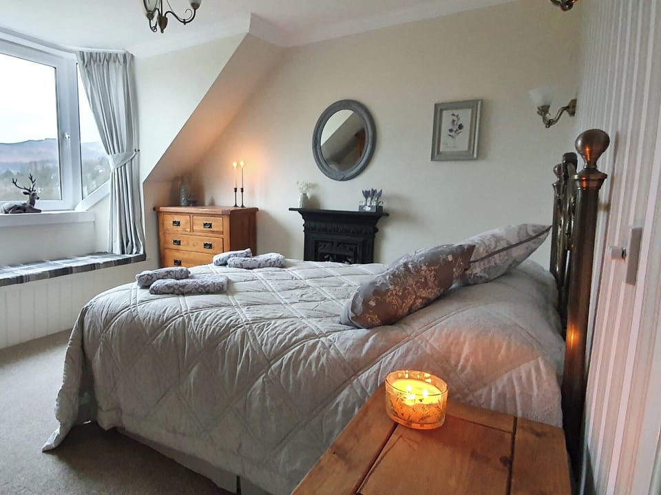 Master bedroom | Ben Ledi View, Callander