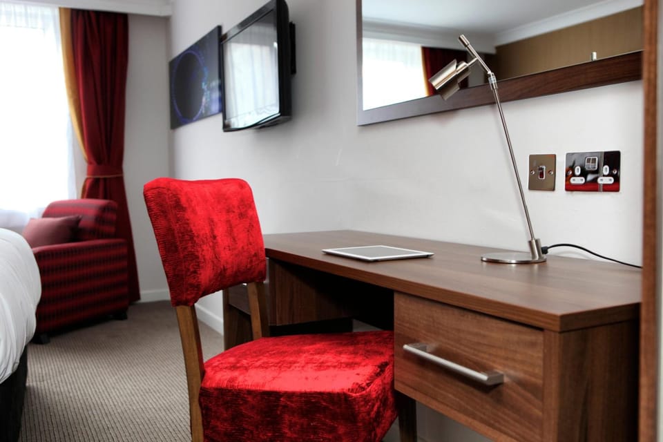 In-room safe, desk, blackout drapes, soundproofing