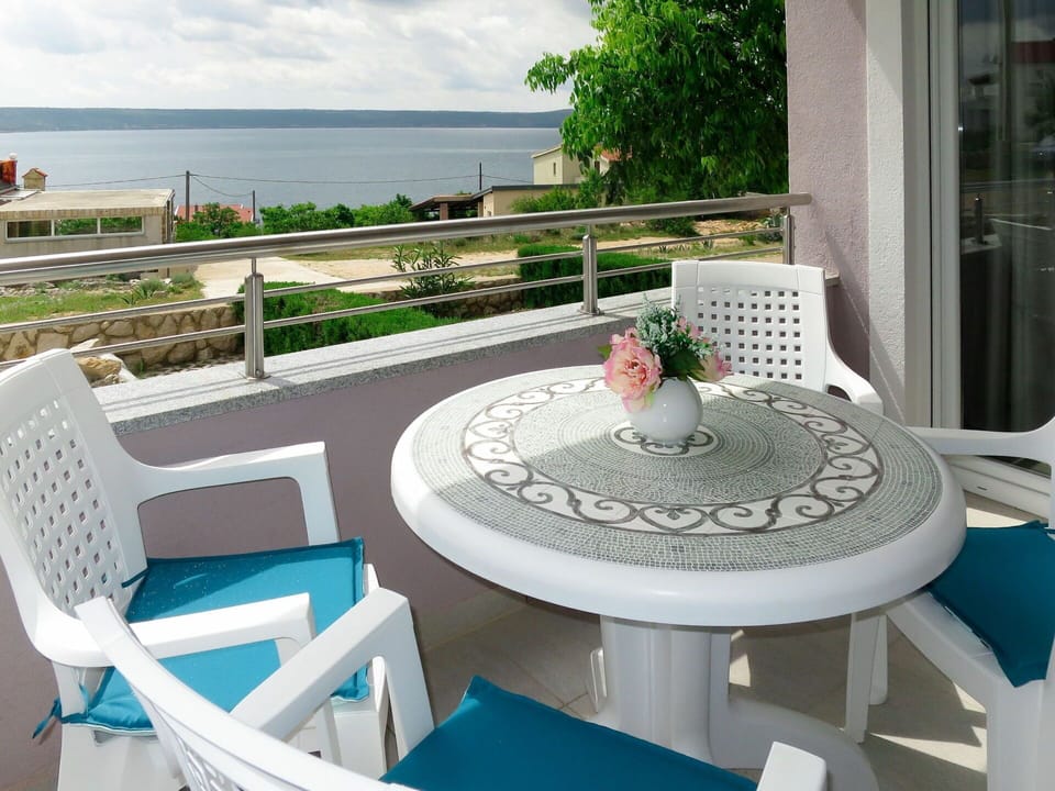 Plant, Table, Furniture, Water, Property, Building, Chair, Azure, Outdoor Furniture, Interior Design