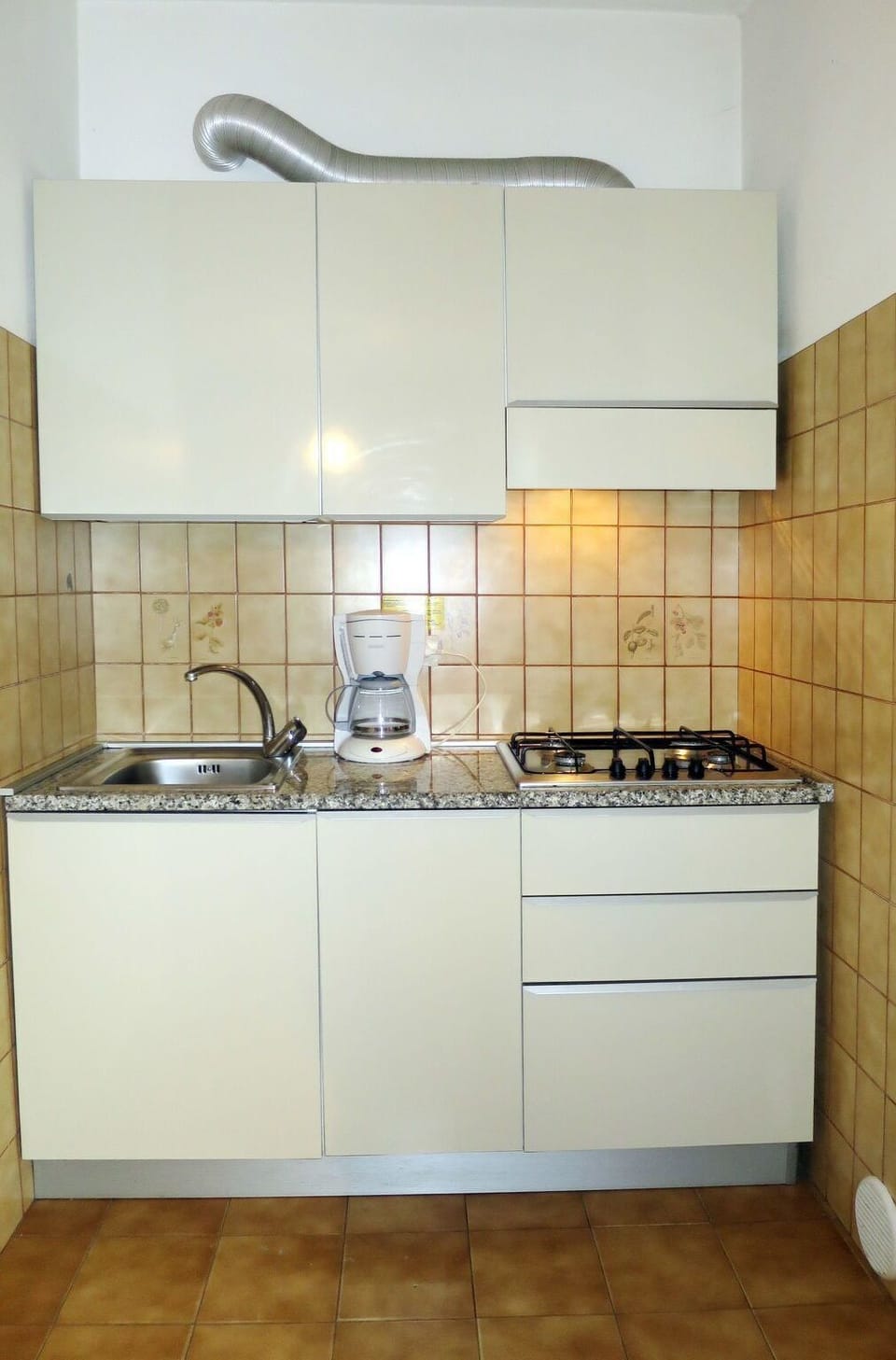 Property, Room, Tile, Cabinetry, Kitchen, Countertop, Furniture, Interior Design, Floor, Architecture