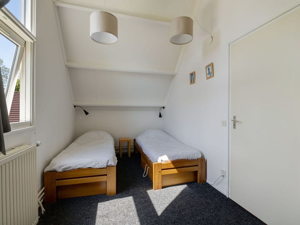 Furniture, Comfort, Building, Window, Wood, Interior Design, Floor, Flooring, House
