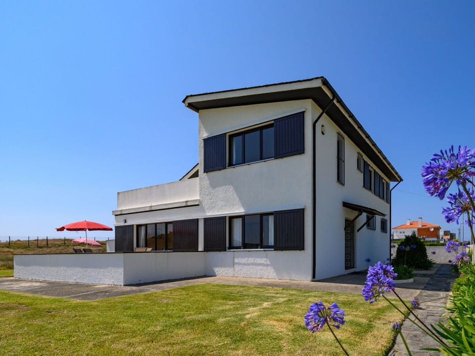 Sky, Plant, Flower, Building, Window, Land Lot, Cottage, Residential Area, Facade, Real Estate