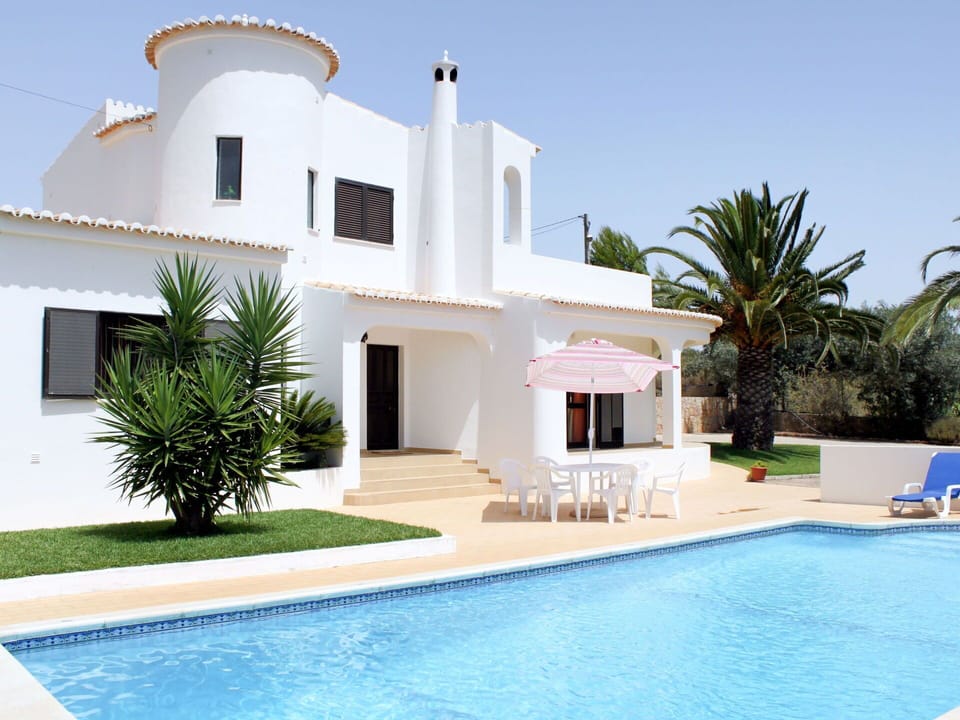 Property, House, Building, Real Estate, Home, Swimming Pool, Villa, Estate, Architecture, Mansion
