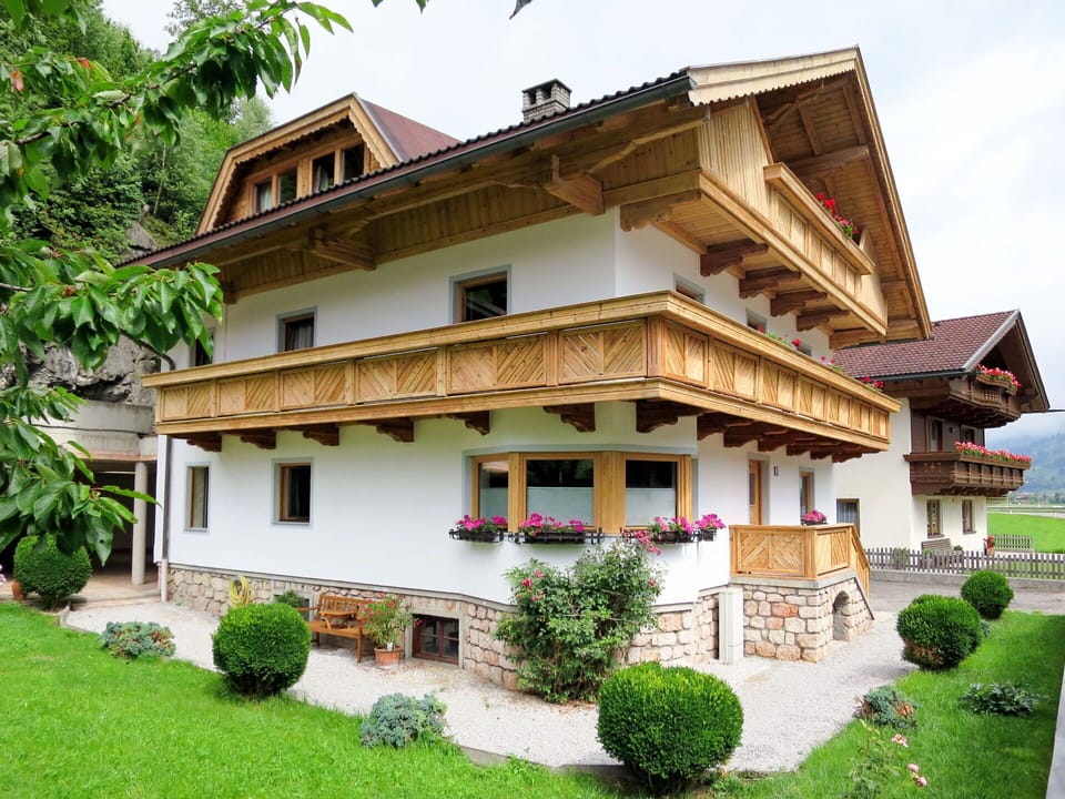 House, Property, Building, Home, Real Estate, Estate, Architecture, Villa, Roof, Facade