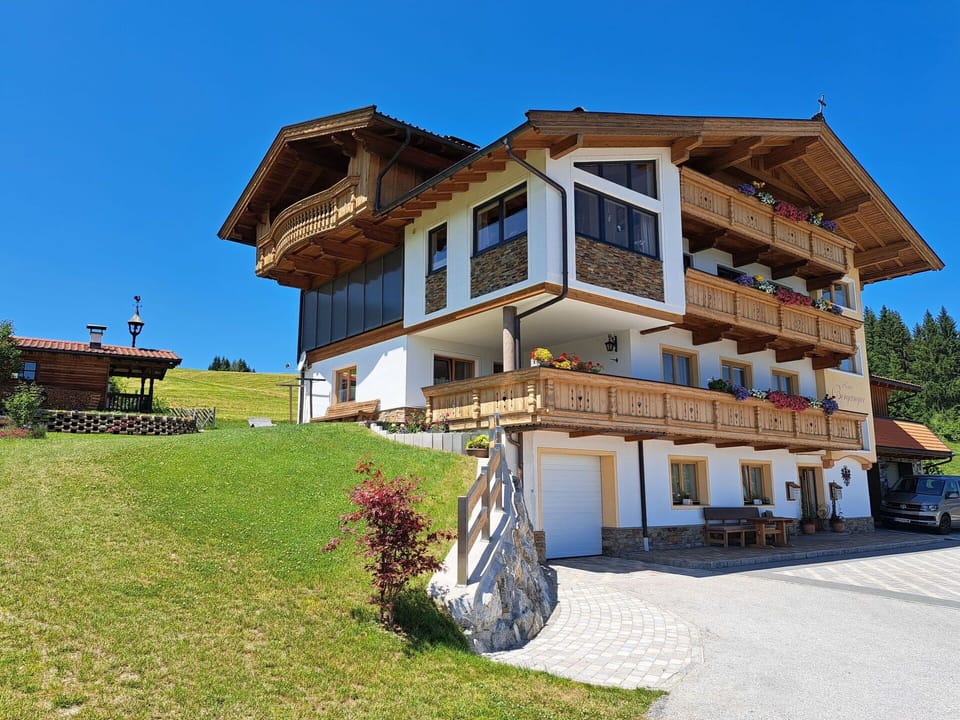 House, Home, Cottage, Balcony, Estate, Farmhouse, Villa, Porch, Mansion