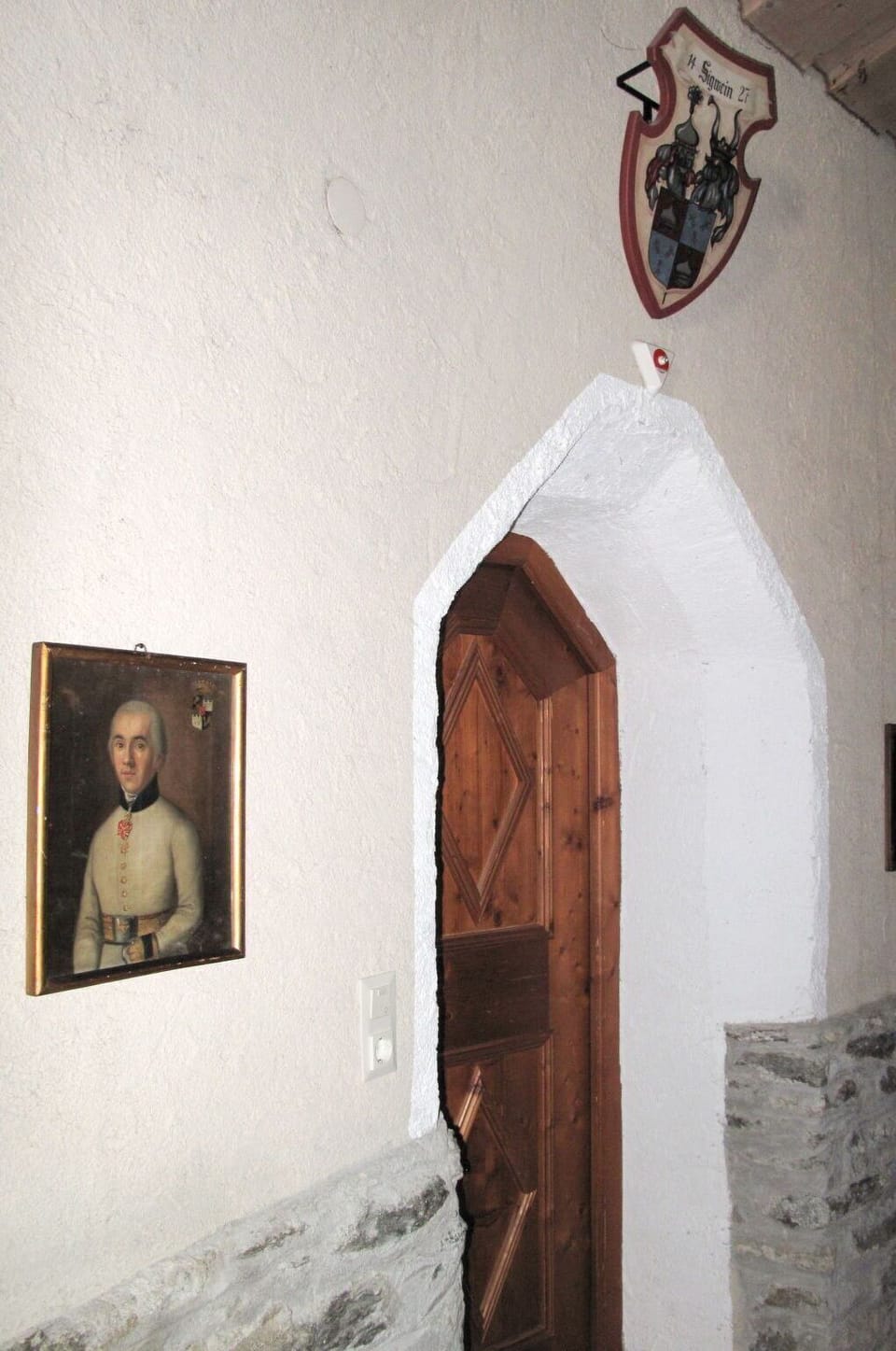Door, Wood, Picture Frame, Building, House, Art, Ceiling, Paint, Plaster