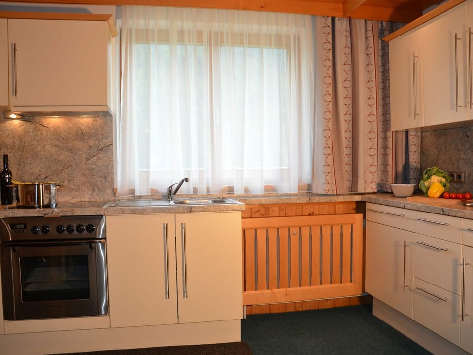 Brown, Cabinetry, Countertop, Property, Curtain, Wood, Kitchen, Kitchen Sink, Home Appliance, Interior Design