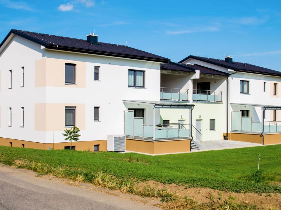 Property, House, Residential Area, Home, Building, Real Estate, Neighbourhood, Apartment, Architecture, Facade