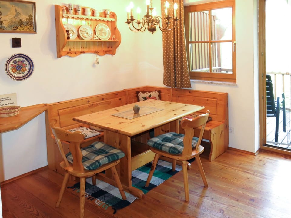 Table, Furniture, Wood, Building, Window, Interior Design, House, Flooring, Floor, Picture Frame