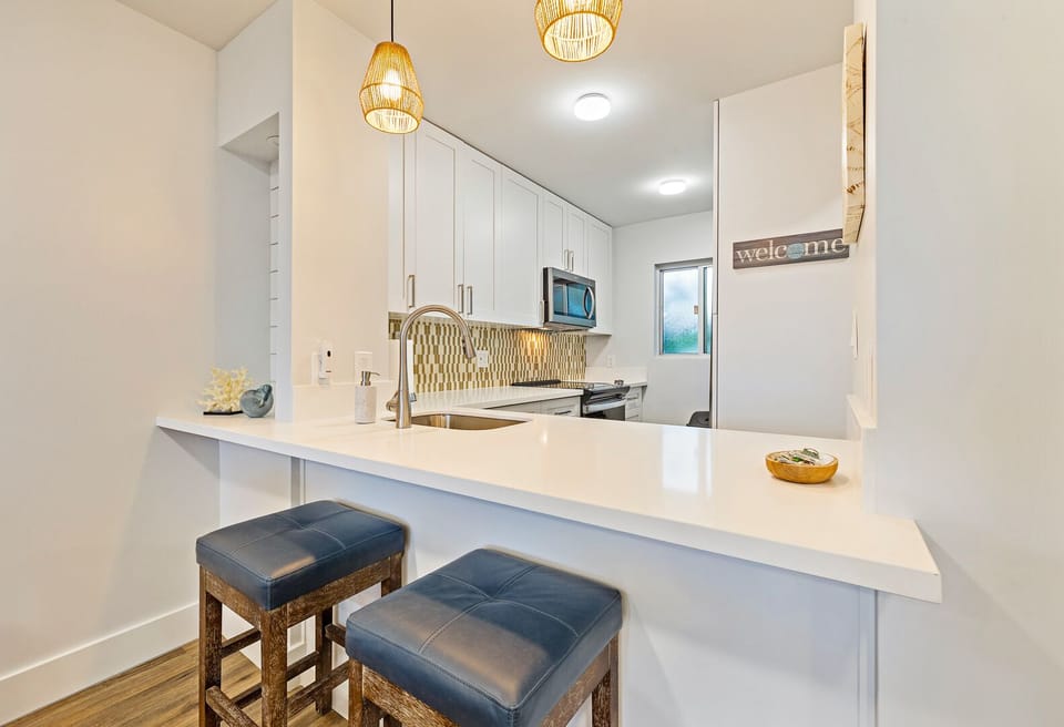 Kitchen countertop dining area