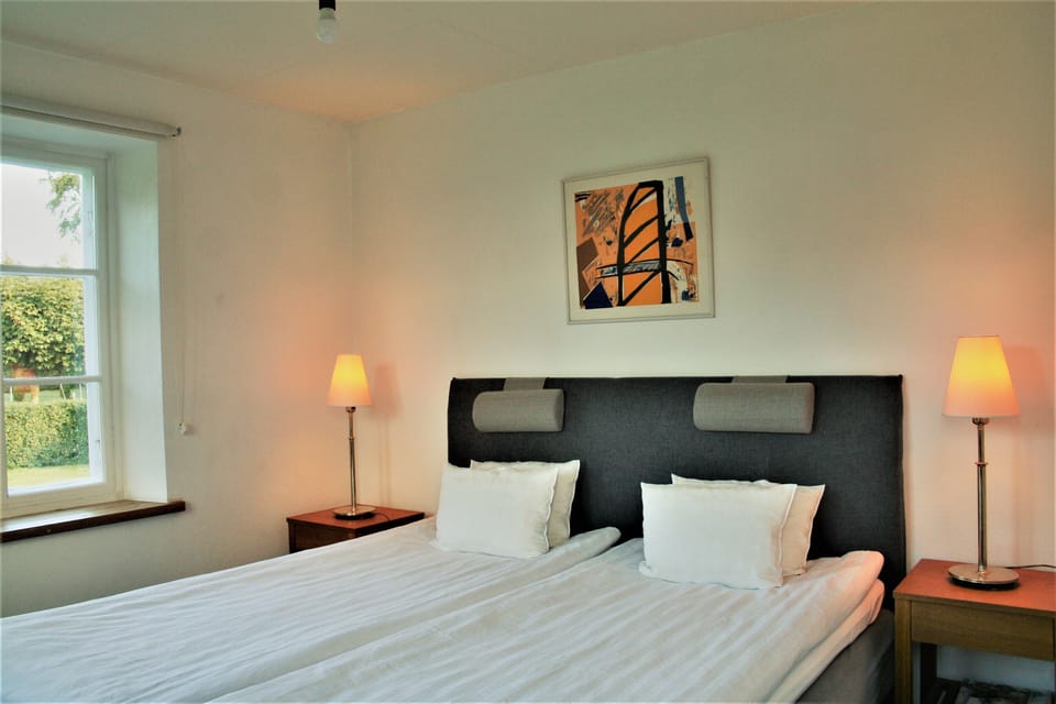 Double Room, Private Bathroom | Select Comfort beds, iron/ironing board, cribs/infant beds