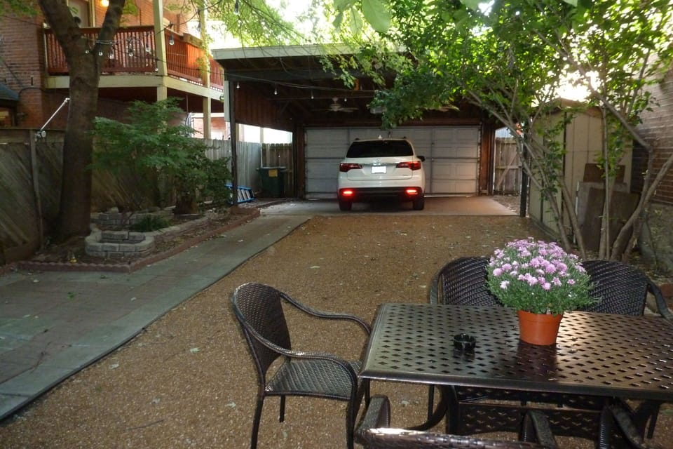 Back of Garage Port into yard.
