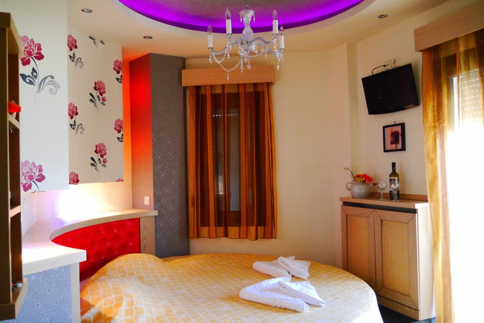 Standard Studio, Sea View | Private kitchenette | Mini-fridge, microwave, stovetop, coffee/tea maker