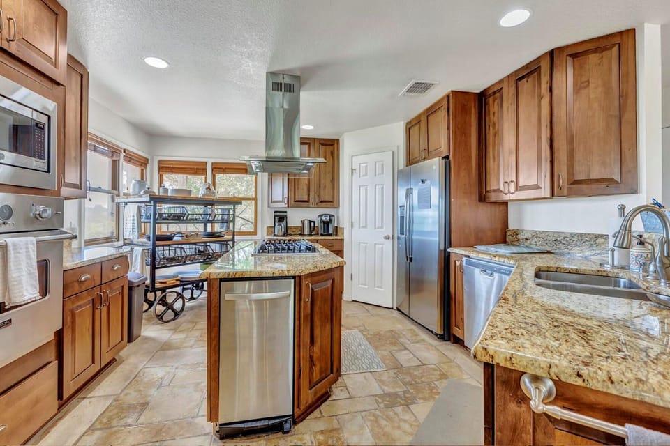 Fully Stocked Kitchen