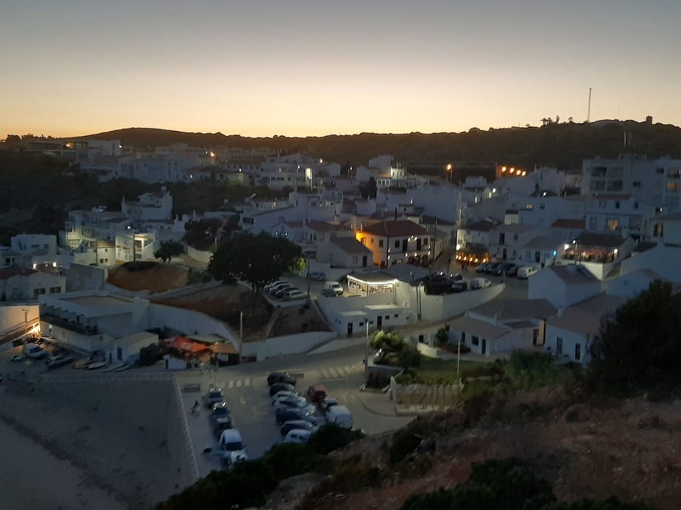 Night falls, time to dine out.