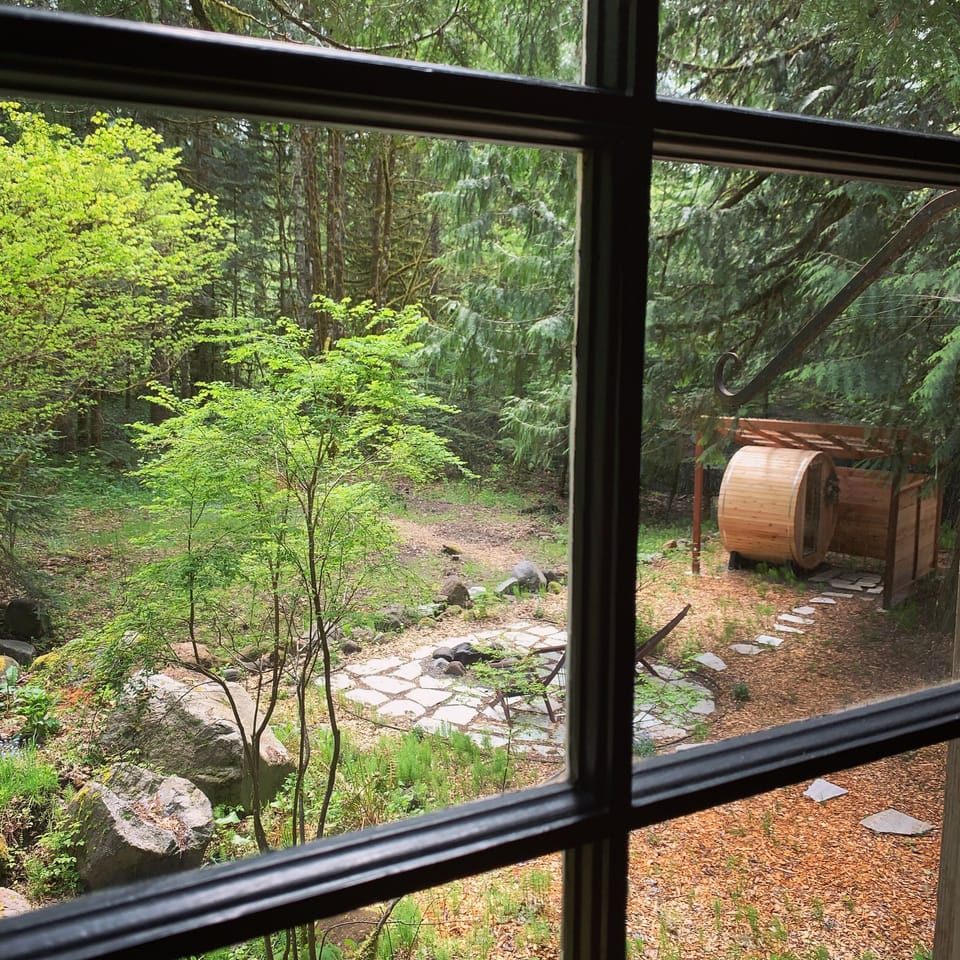 A barrel sauna in the yard