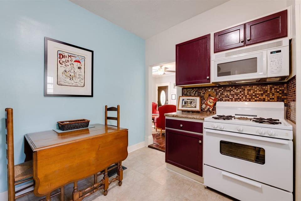 Eating Area- No dishes? No problem! We have plenty for you to use.