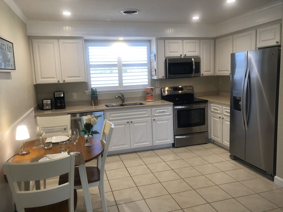 right wing kitchen