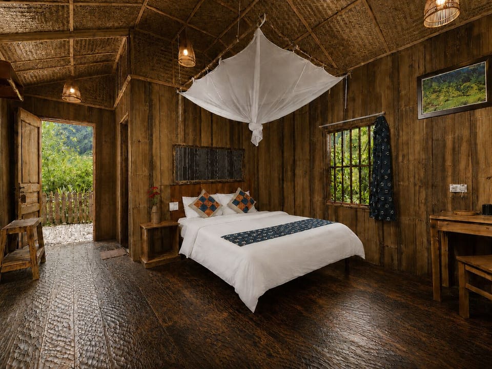 Premium bedding, down comforters, desk, laptop workspace
