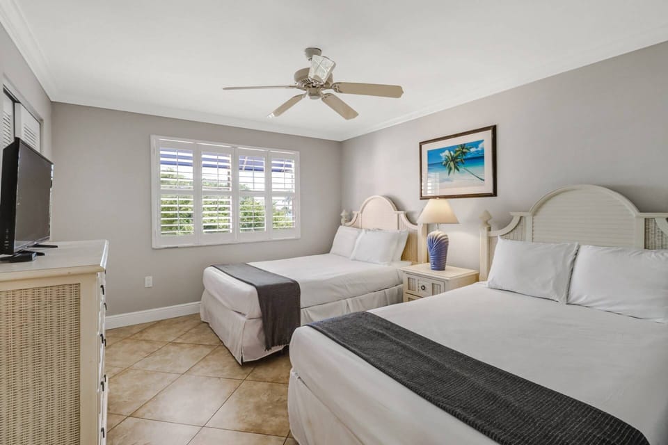 The guest bedroom can sleep up to 4 and features 2 double beds and a flatscreen TV with cable.