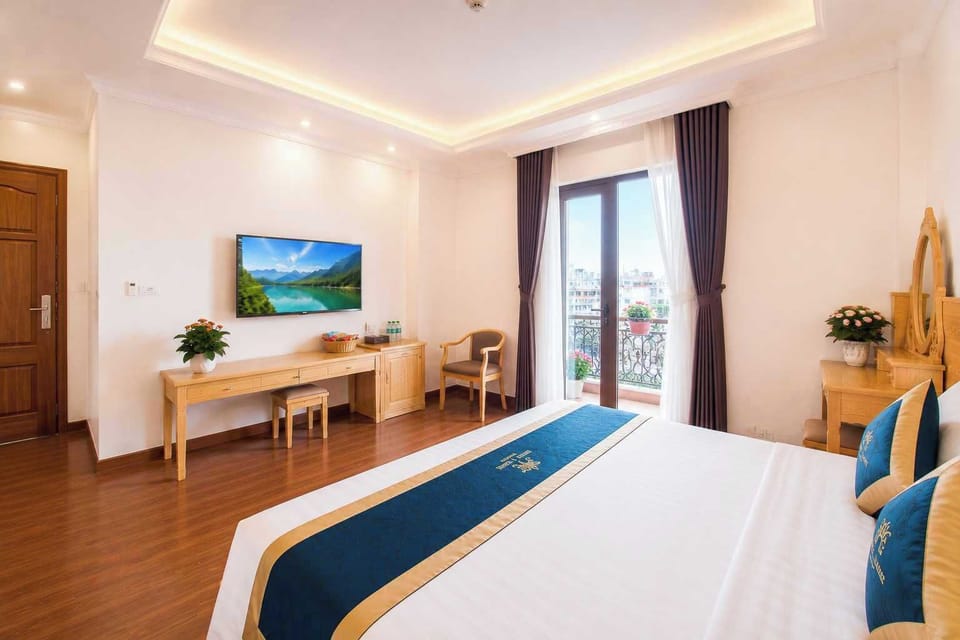 Deluxe Double | Minibar, desk, soundproofing, WiFi (free)
