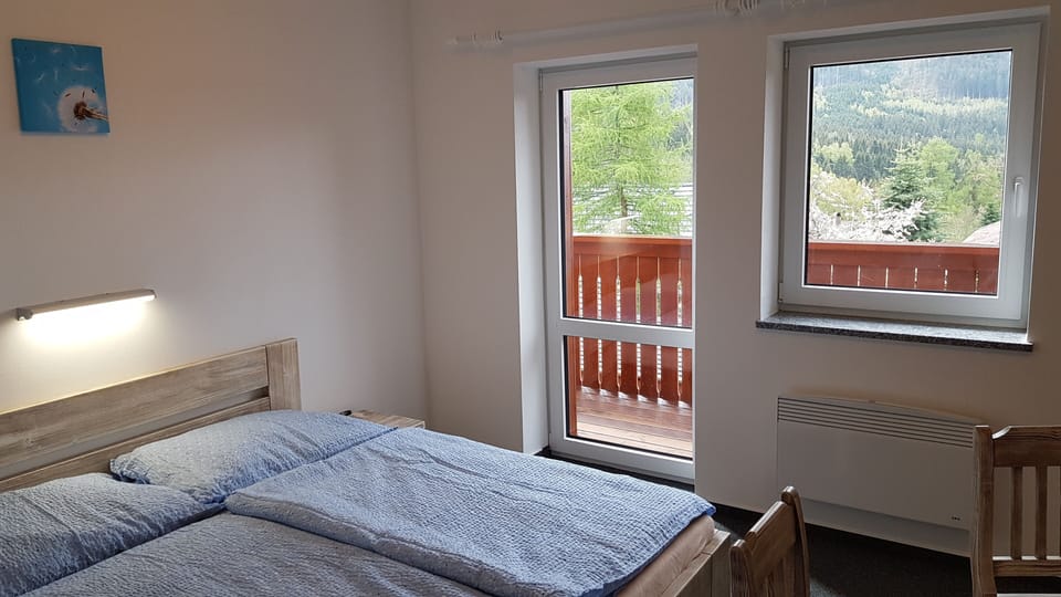 Comfort Apartment, Balcony | Premium bedding, laptop workspace, soundproofing, free WiFi