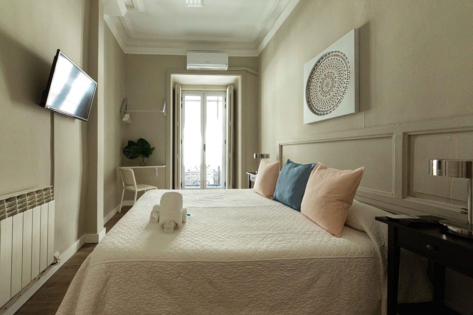 Double Room, Balcony (H1) | Free WiFi, bed sheets