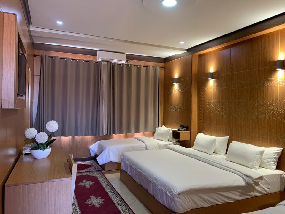 Deluxe Double Room | Premium bedding, minibar, in-room safe, desk