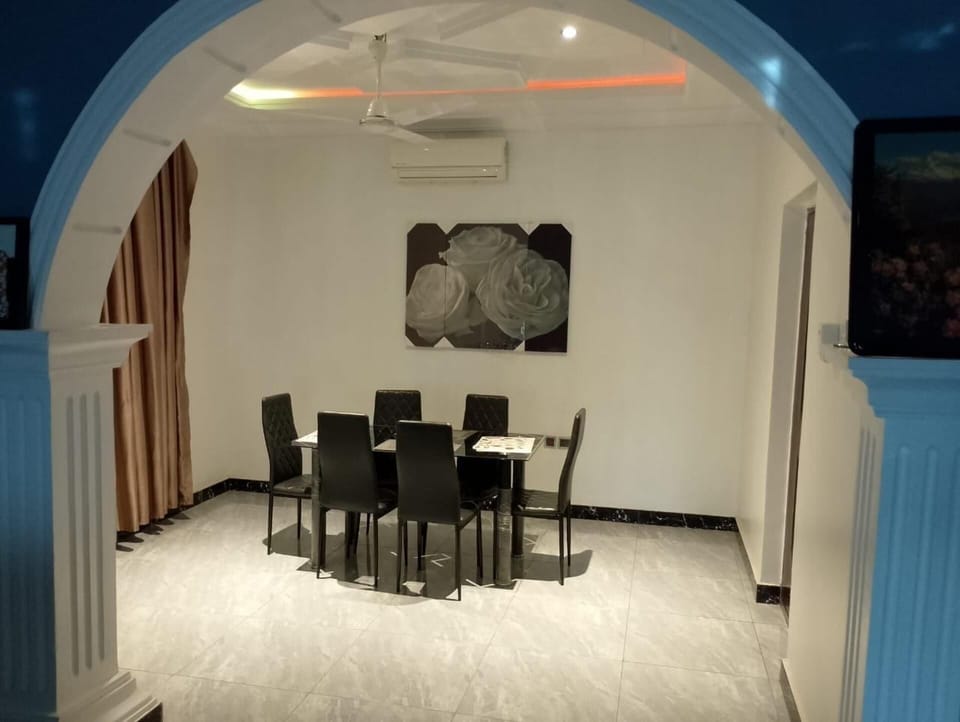 1 Bed Apartment Sleeps 2 - Parking, Garden, Wifi House in Greater Accra Region, Ghana
