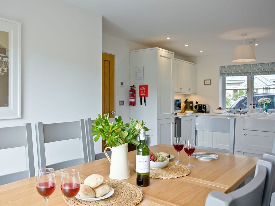 Kitchen/diner | Oakwood, Trelights, near Port Isaac