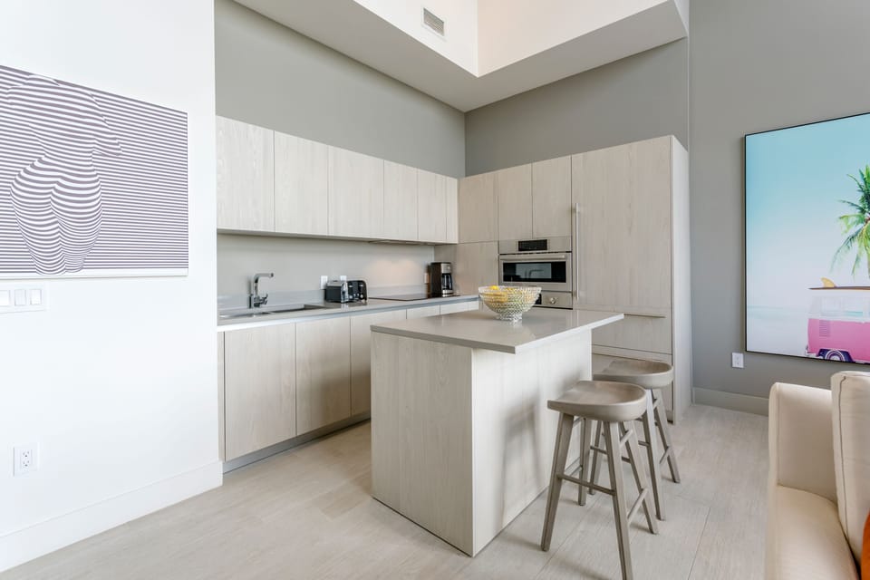 Picture yourself cooking some pancakes for breakfast in this amazing kitchen!
