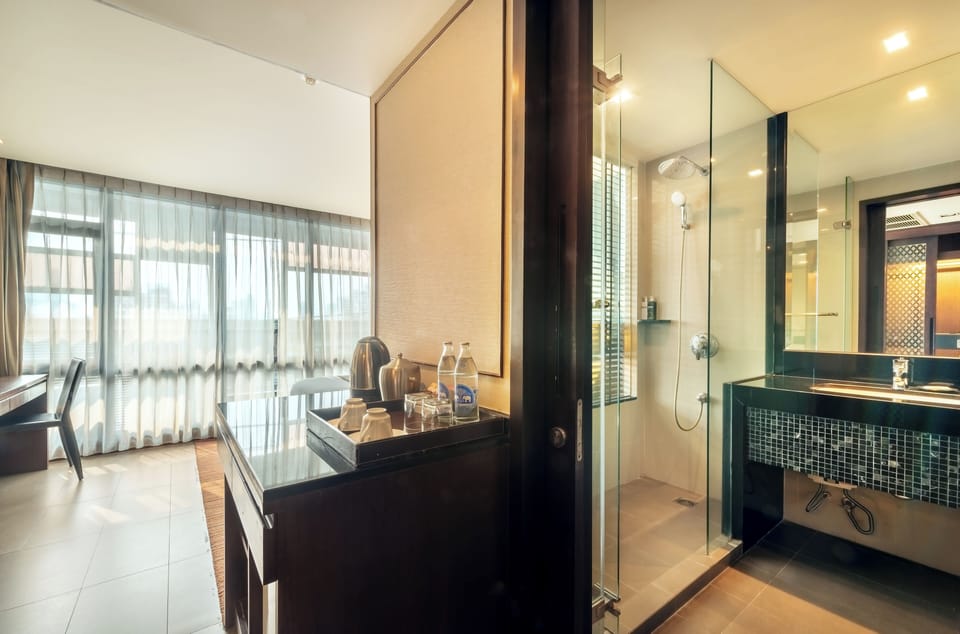 Deluxe Room | In-room safe, blackout drapes, iron/ironing board, free WiFi