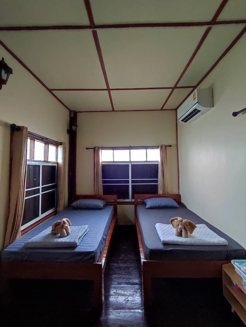 Exclusive Room, 2 Twin Beds | Living area