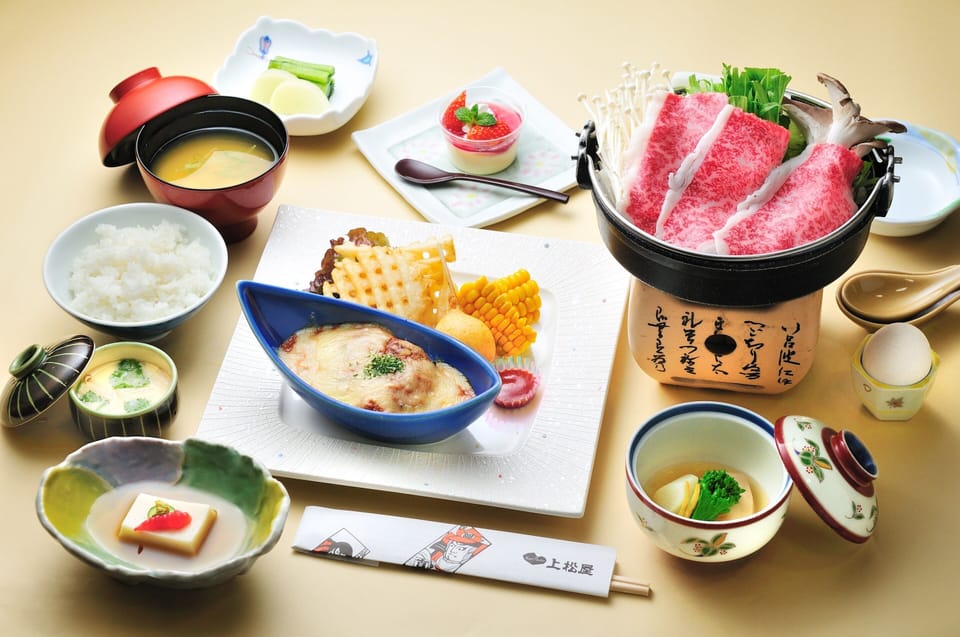 Deluxe Room, Japanese Futon, Non Smoking | Ryokan dining