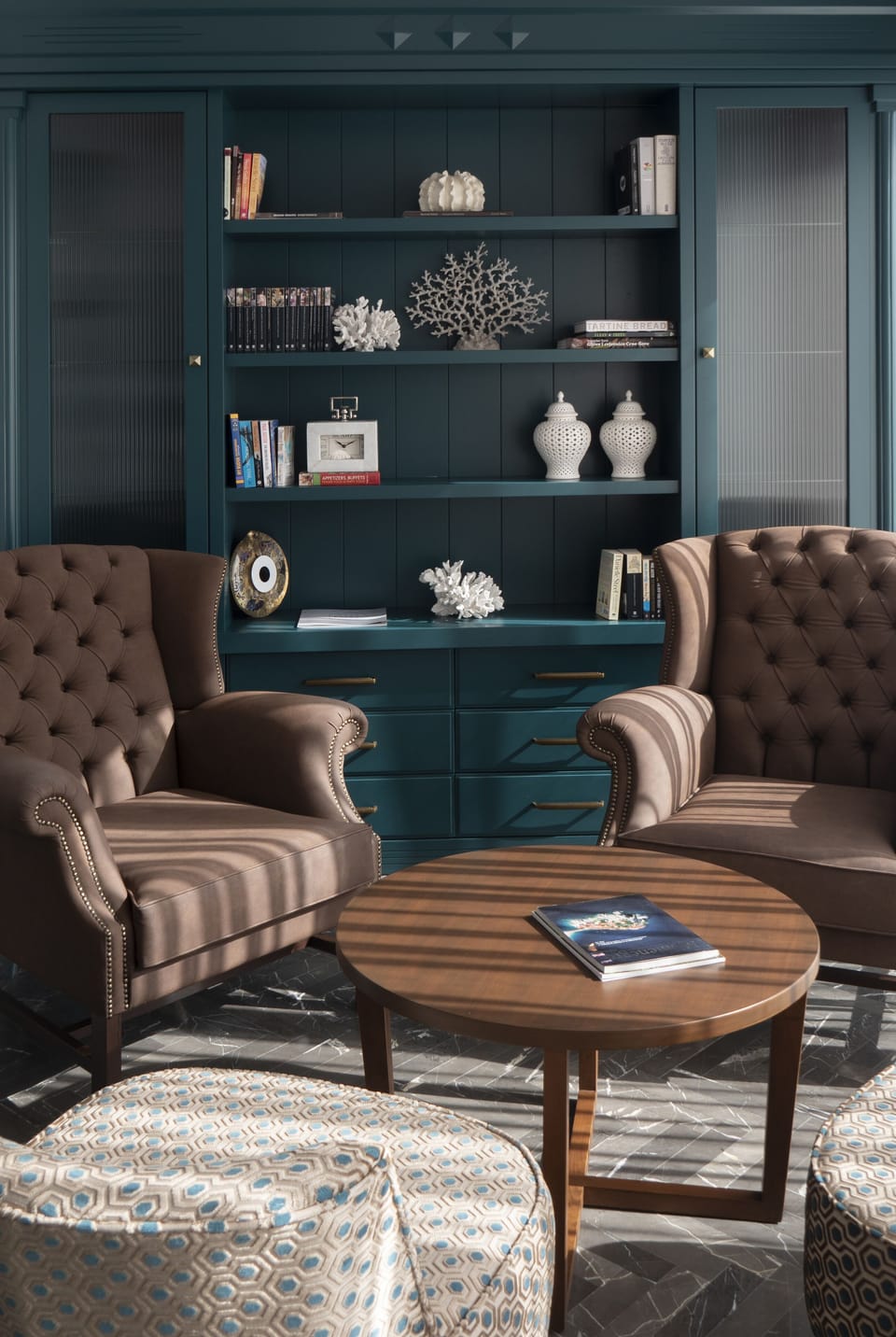 Lobby lounge