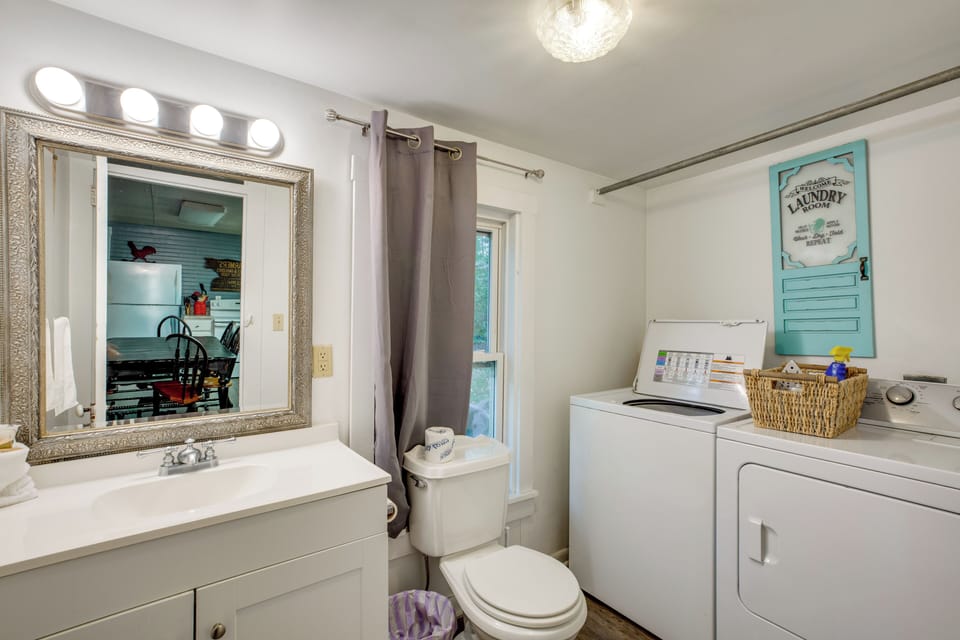 Full Bathroom | Linens & Towels