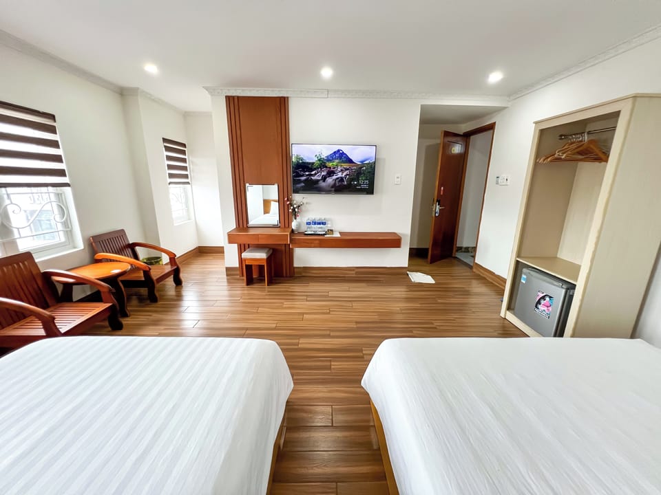 Premier Room, Bathtub, Sea View | Premium bedding, memory foam beds, desk, laptop workspace
